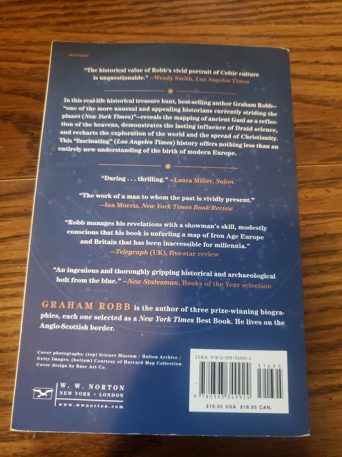 The Discovery of Middle Earth: Mapping the Lost World of the Celts by Robb, Grah