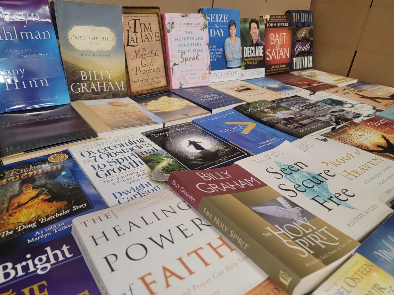 Lot of 100 Christian Prayer Bible Jesus Christ Stories Religion Book RANDOM*MIX